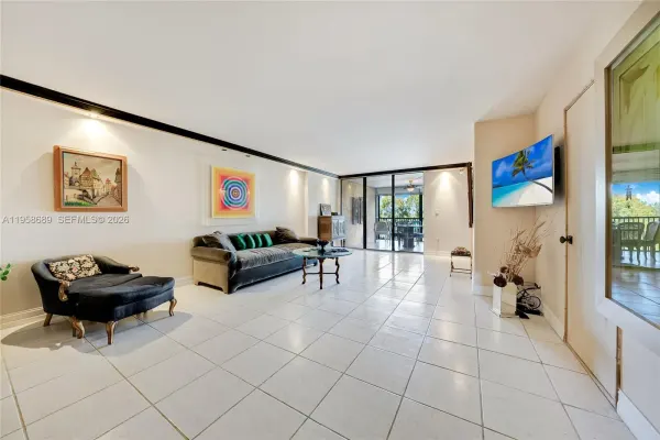 2802 N 46th Avenue, Unit B425, Hollywood, FL, 33021