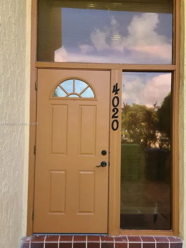 4020 Del Rio Way, Sunrise, FL, 33351