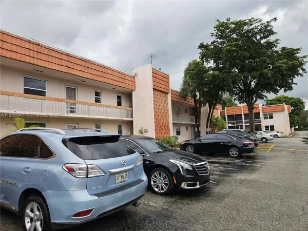7610 Stirling Road, Unit 102c, Davie, FL, 33024
