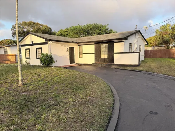410 NW 34th Avenue, Lauderhill, FL 33311