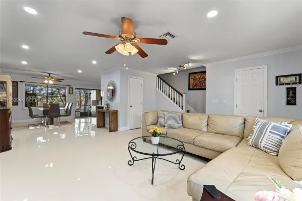 3370 Beau Rivage Drive B8, Pompano Beach, FL 33064