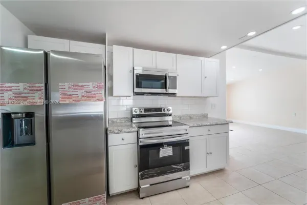 730 NW 214th Avenue, Pembroke Pines, FL 33029
