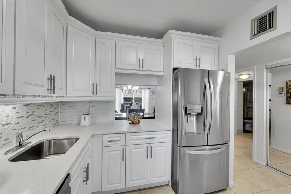 650 NW 80th Terrace 206, Margate, FL 33063