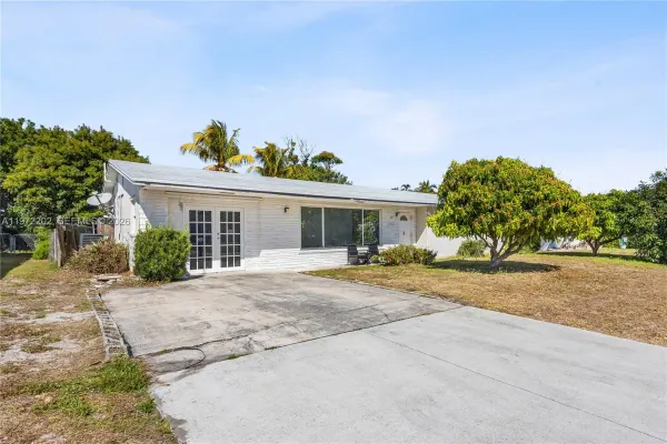 227 SW 13th Avenue, Boynton Beach, FL, 33435