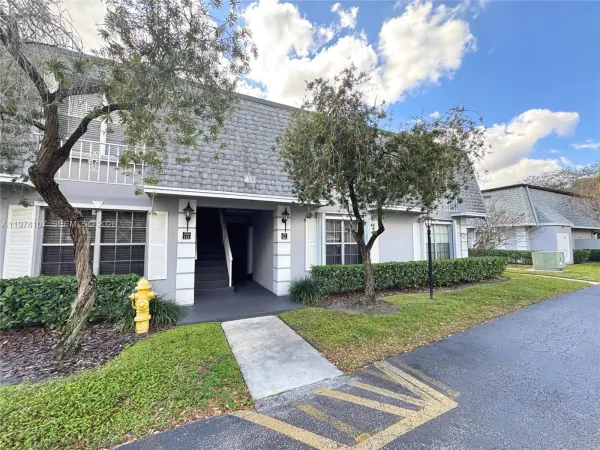 432 NW 70th Avenue 231, Plantation, FL 33317