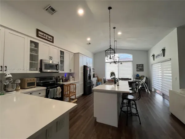 17901 NW 19th Street, Pembroke Pines, FL 33029