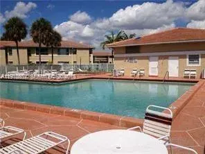 918 Twin Lakes Drive, Unit 8m, Coral Springs, FL, 33071