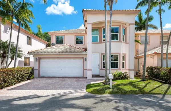 208 SE 15th Street, Dania Beach, FL, 33004