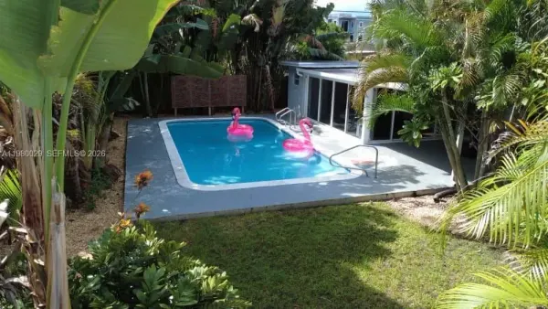 1419 N 16th Court, Hollywood, FL 33020