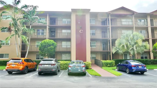 100 SW 130th Terrace 211c, Pembroke Pines, FL 33027