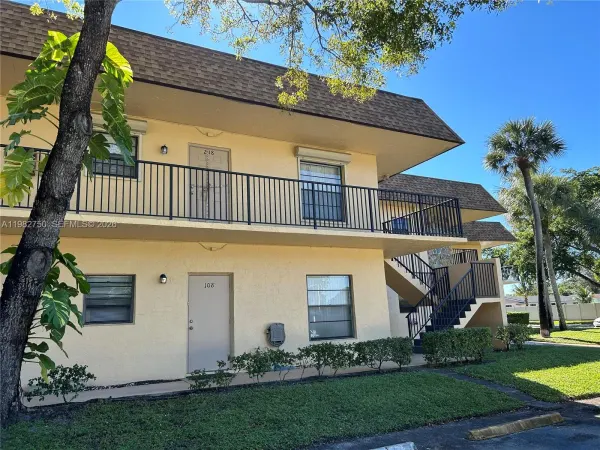 200 Gate Road, Unit 207, Hollywood, FL, 33024