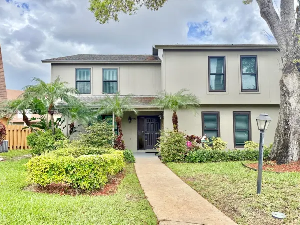 404 Sandtree Drive, Palm Beach Gardens, FL 33403