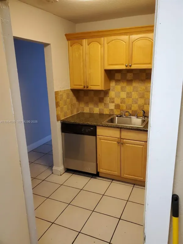 2775 Taft Street 312, Hollywood, FL 33020