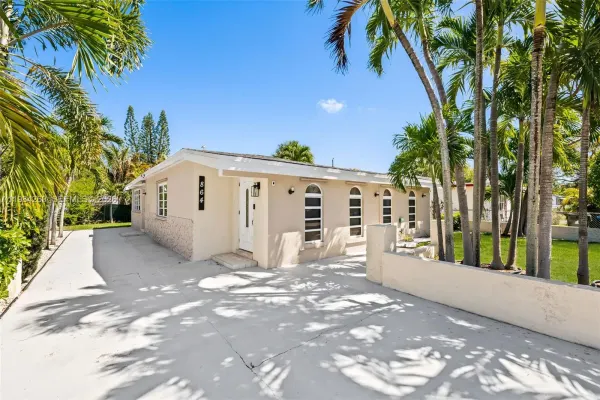 864 NW 16th Terrace, Fort Lauderdale, FL 33311