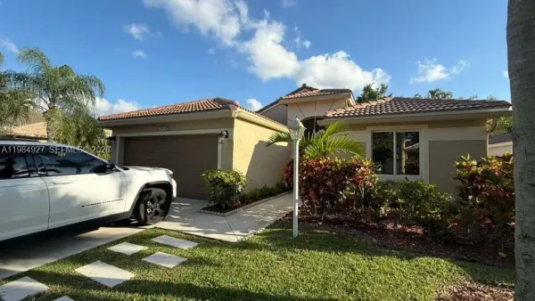 13154 NW 11th Street, Pembroke Pines, FL 33028