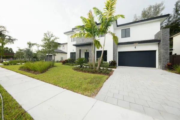 13004 Davie Oaks Drive, Davie, FL 33325