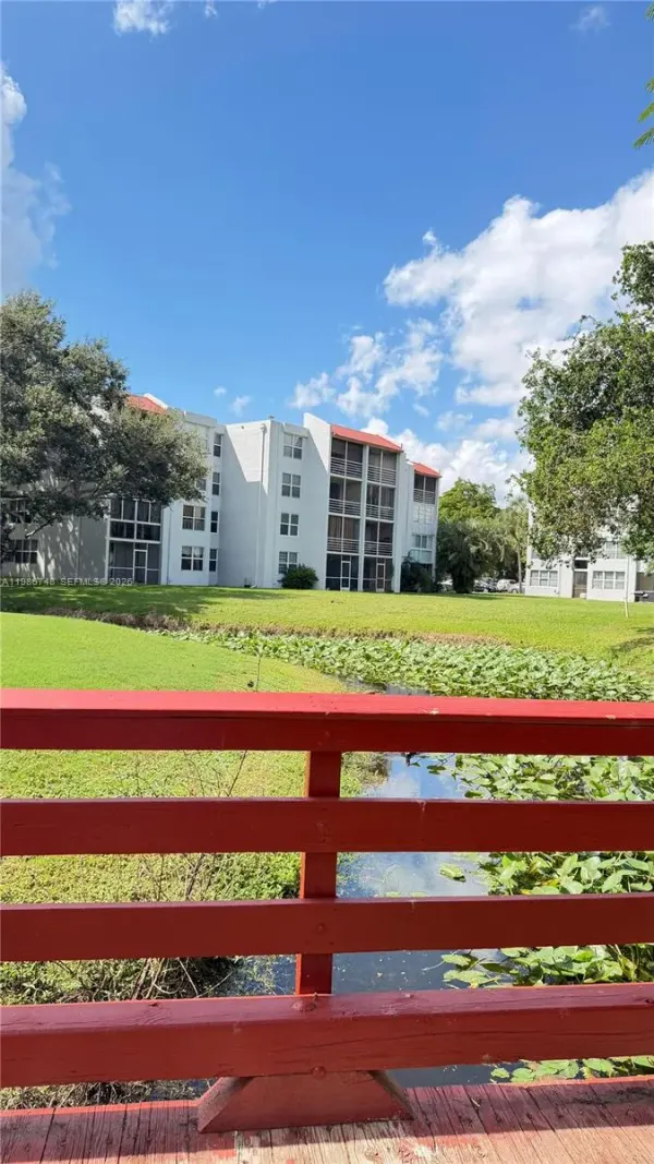 9461 Evergreen Place, Unit 305, Davie, FL, 33324