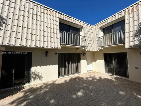1700 Embassy Drive 204, West Palm Beach, FL 33401