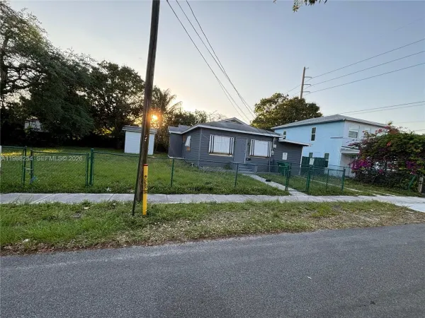 214 SW 1st Avenue, Dania Beach, FL, 33004