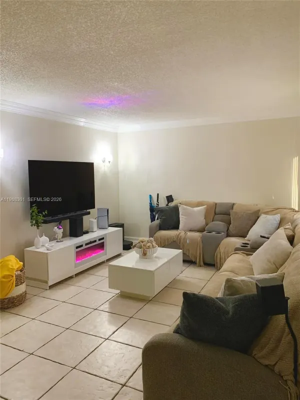 6611 SW 41st Place, Unit 48, Davie, FL, 33314