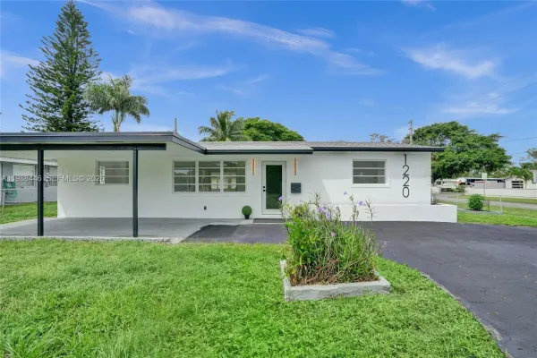 1220 NE 8th Street, Pompano Beach, FL 33060