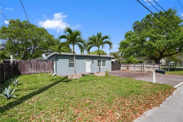 1803 SW 43rd Way, Fort Lauderdale, FL, 33317