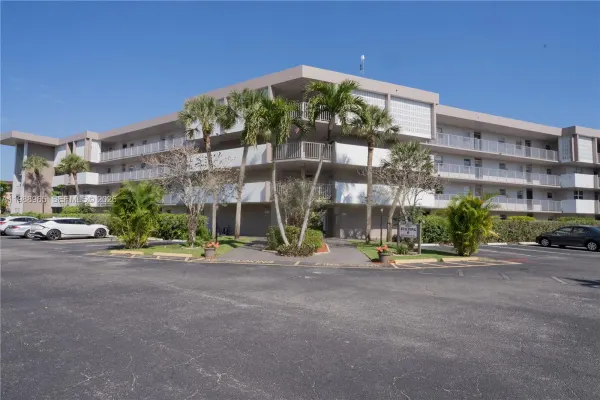 2800 NW 47th Terrace, Unit 103b, Lauderdale Lakes, FL, 33313