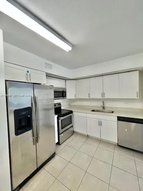 3690 N 56th Avenue, Unit 902, Hollywood, FL, 33021