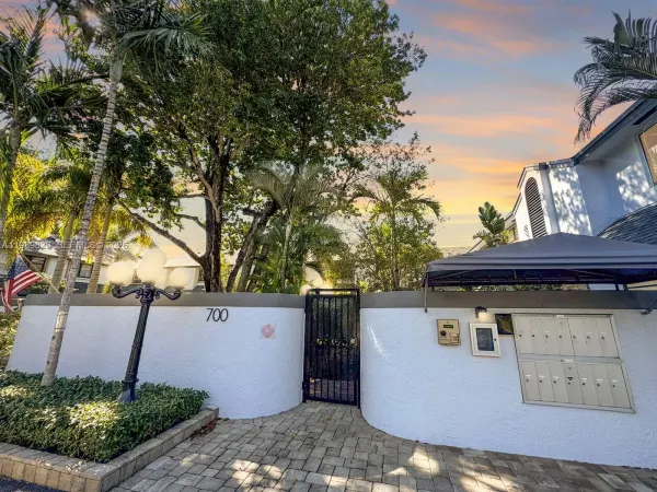 700 SE 14th Street G, Fort Lauderdale, FL 33316