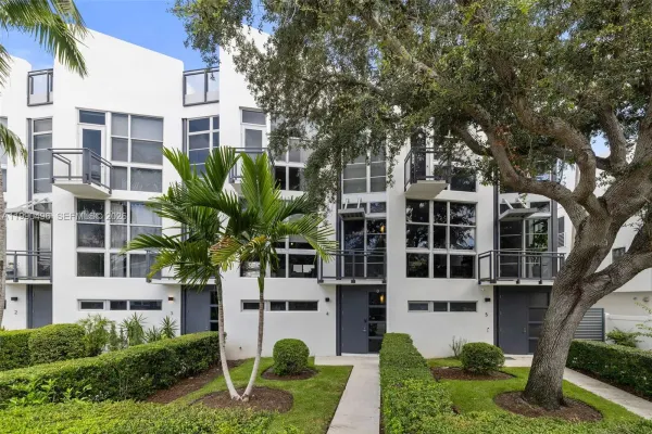 721 SE 12th Court 4, Fort Lauderdale, FL 33316