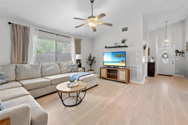 22714 Pickerel Circle, Boca Raton, FL 33428