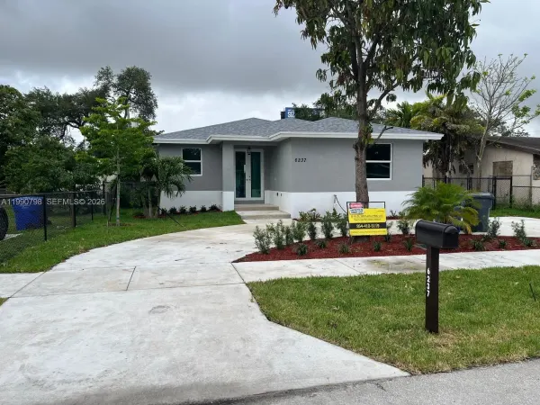 6237 Lincoln Street, Hollywood, FL, 33024