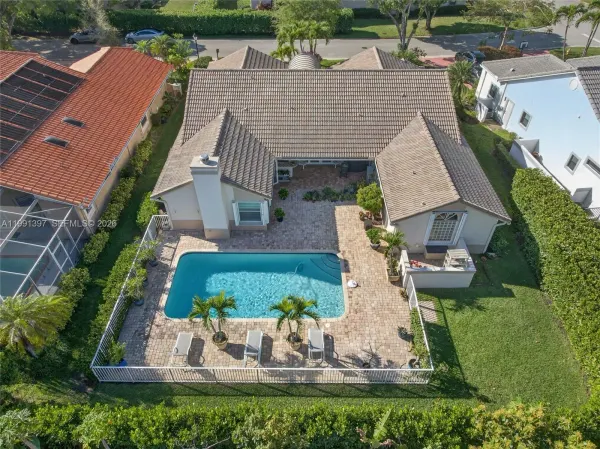 11735 Greenbrier Lane, Coral Springs, FL 33071