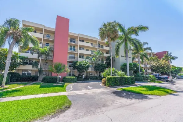 2400 NE 10th Street, Unit 210, Pompano Beach, FL, 33062