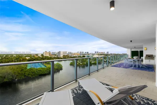 1180 N Federal Hwy 1102, Unit 1102, Fort Lauderdale, FL, 33304