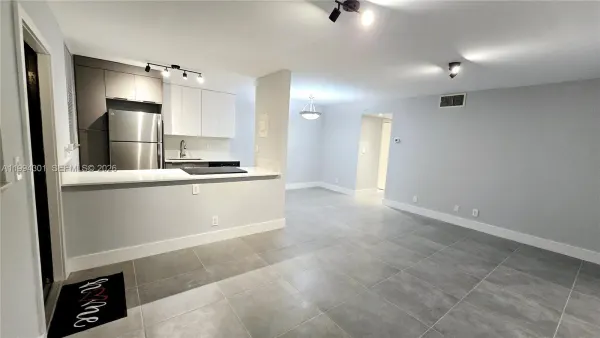 1811 Jefferson Street, Unit 202, Hollywood, FL, 33020