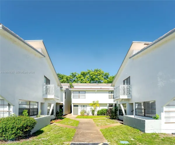 2570 Coral Springs Drive 2570, Coral Springs, FL 33065