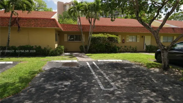 10722 La Placida Drive, Unit 9b2, Coral Springs, FL, 33065