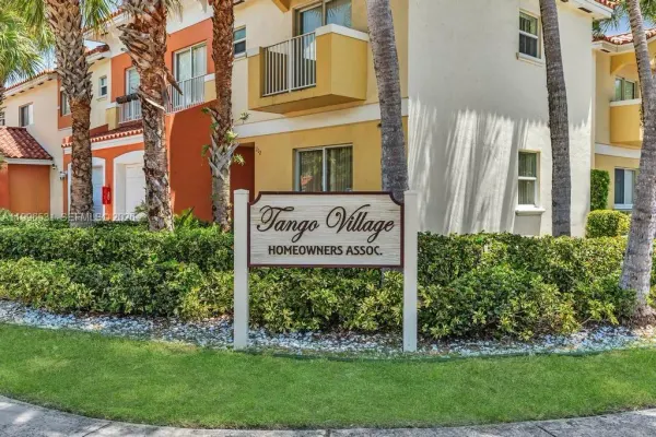 202 NW 14th Avenue, Unit C1, Fort Lauderdale, FL, 33311
