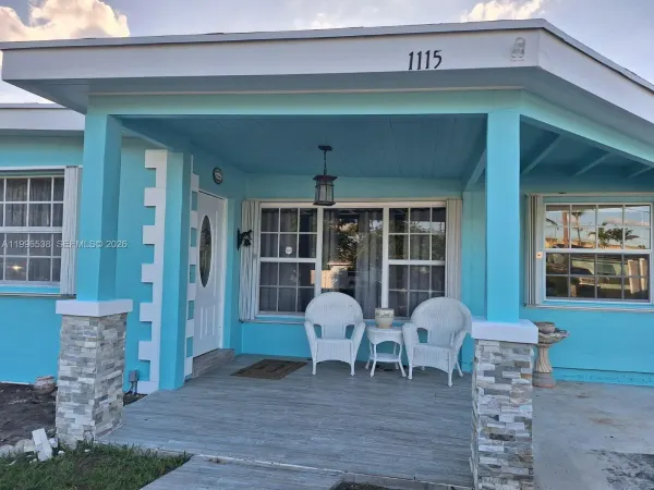 1115 Lake Geneva Drive, Lake Worth, FL, 33461