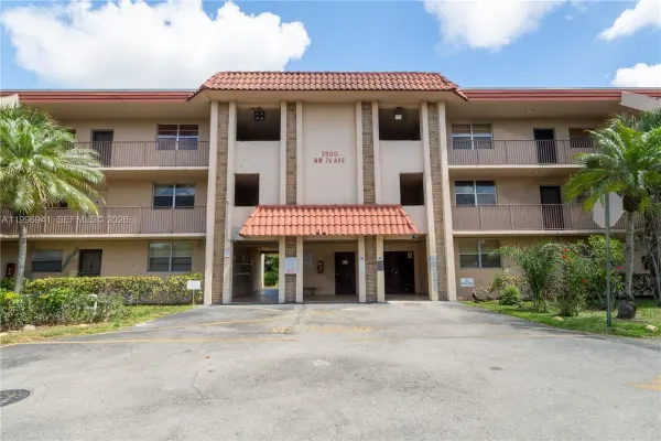 3900 NW 76th Avenue, Unit 212, Sunrise, FL, 33351