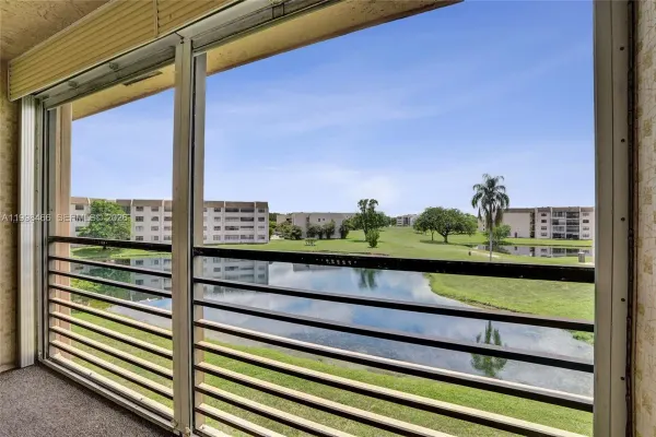 10100 NW 30th Court, Unit 310, Sunrise, FL, 33322