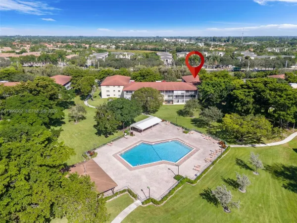 200 SW 132nd Way, Unit 211l, Pembroke Pines, FL, 33027