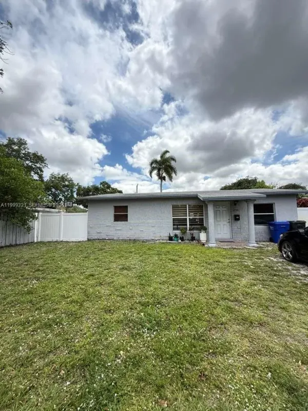 6708 Raleigh Street, Hollywood, FL 33024