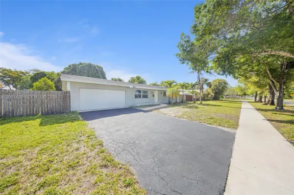1320 NW 72nd Avenue, Plantation, FL, 33313