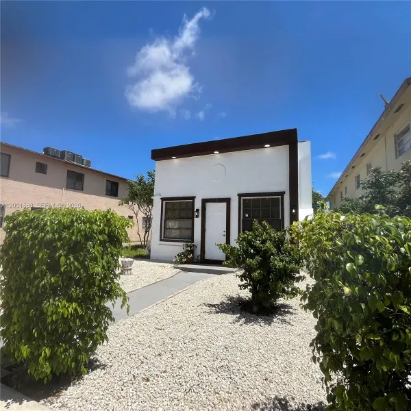 8 S C Street, Lake Worth, FL, 33460