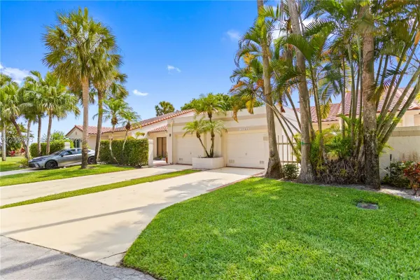 19988 Rima Circle, Boca Raton, FL 33434