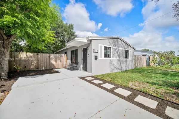 1530 N 69th Way, Hollywood, FL, 33024