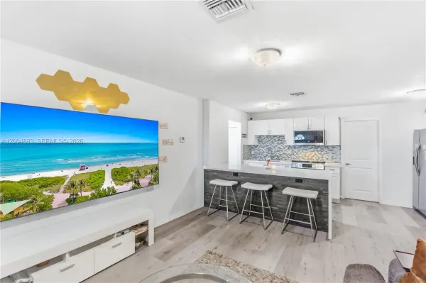 2125 NW 27th Lane, Fort Lauderdale, FL 33311