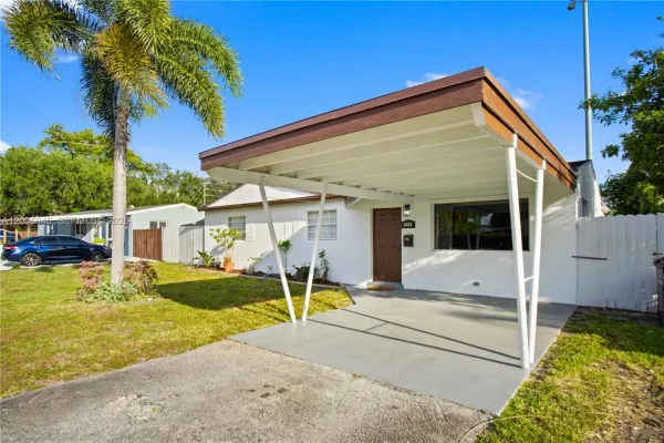 6408 Pierce Street, Hollywood, FL, 33024